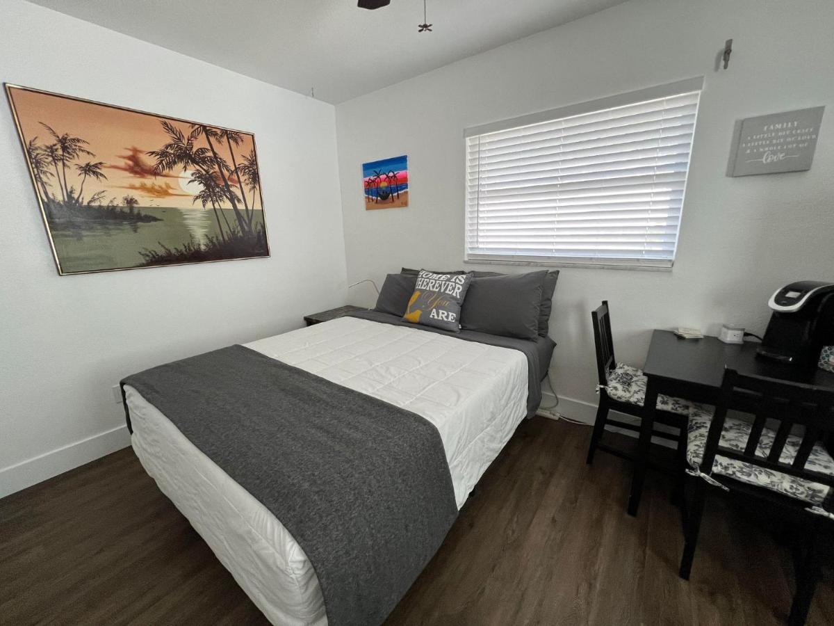 Cozy Private Studio W/Own Yard - 3Mi From Beach Семинол Екстериор снимка